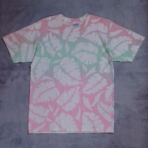 Vintage 90s Tropical Leaf Print AOP T-Shirt